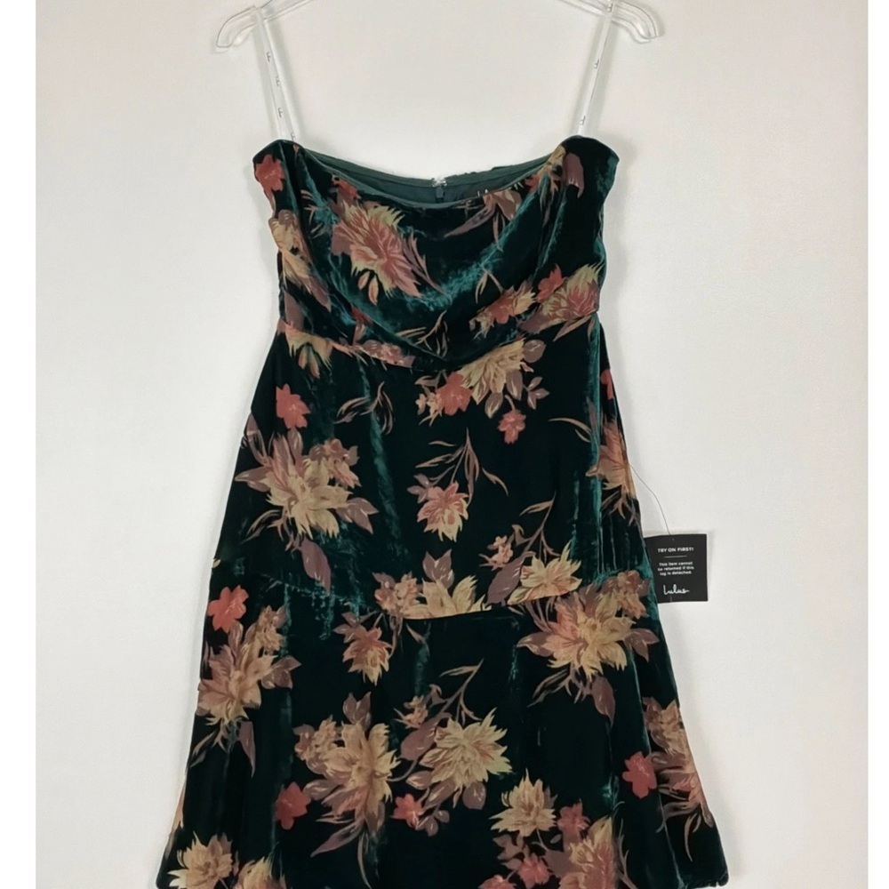 Lulu's Real Allure Floral Burnout Velvet Strapless Maxi Dress in Emerald Med. - Picture 3 of 10